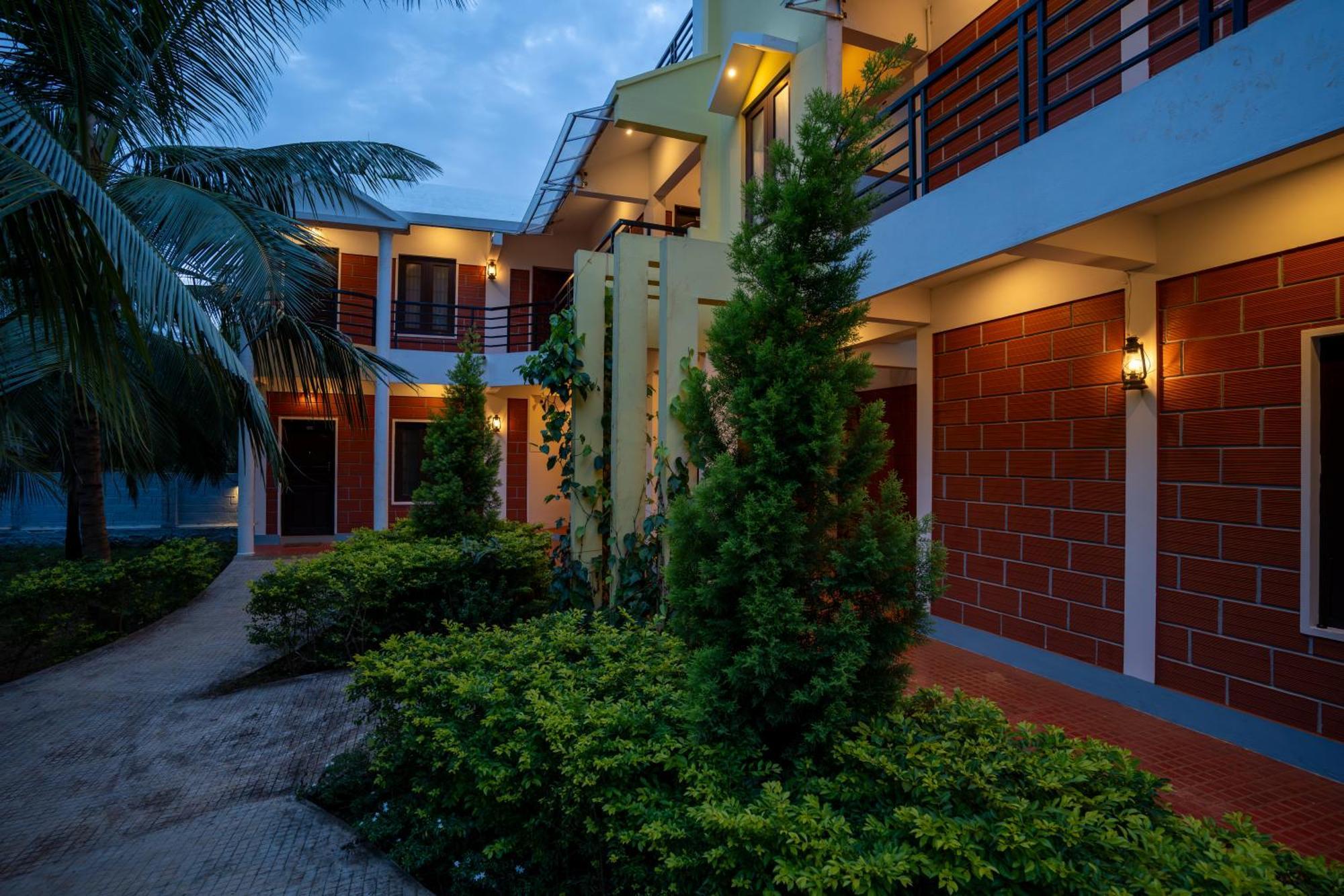 Claynest Resorts Kuttalam  Ngoại thất bức ảnh