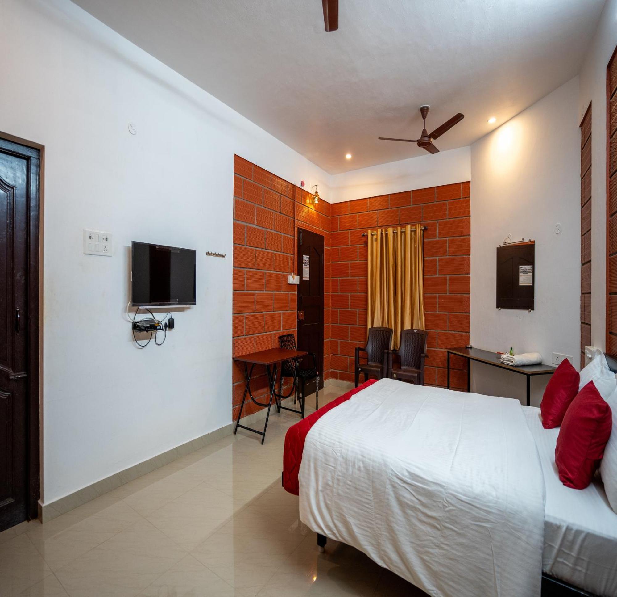 Claynest Resorts Kuttalam  Ngoại thất bức ảnh